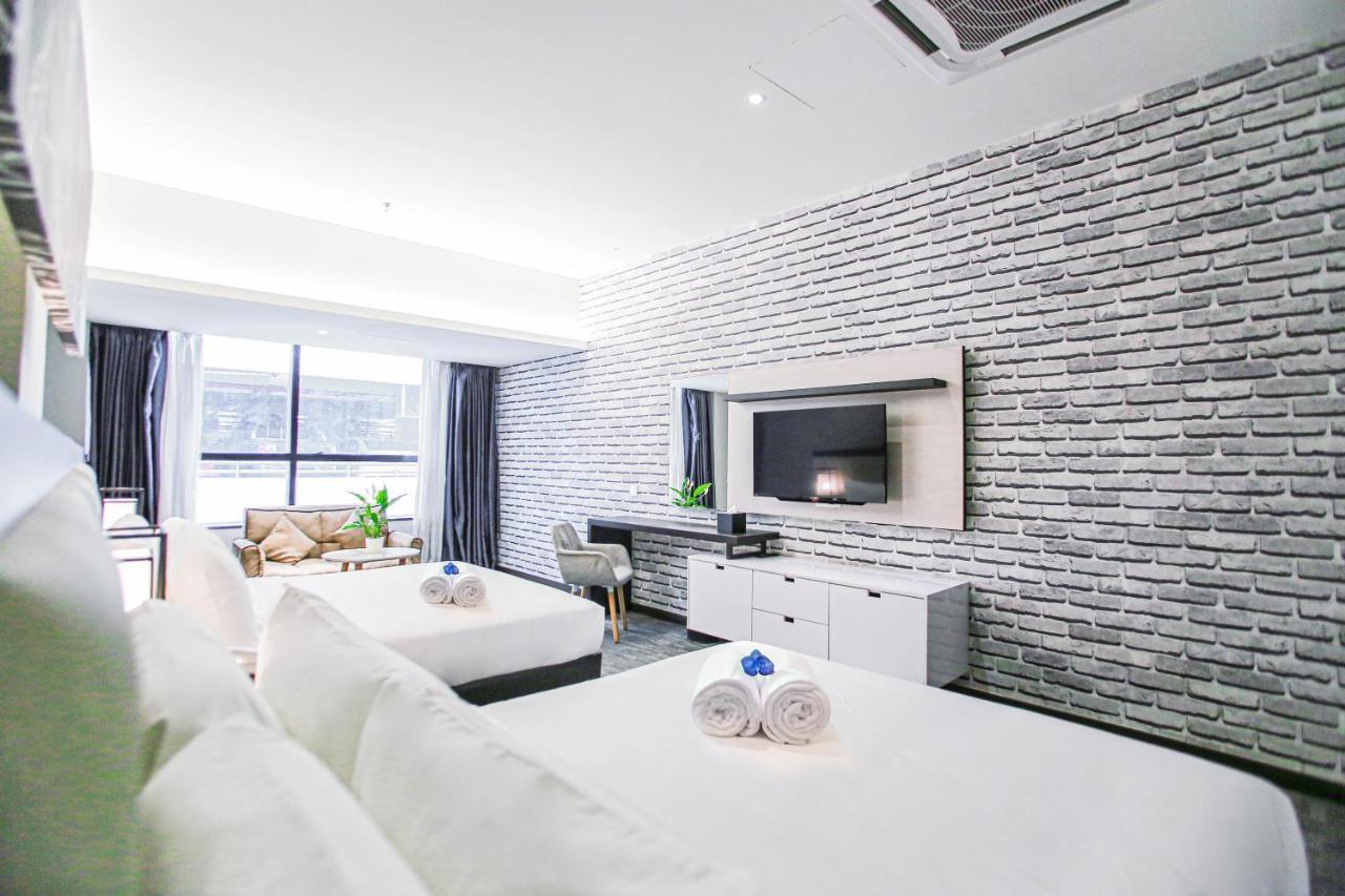 Fives Hotel Dnp Johor Bahru Exteriör bild