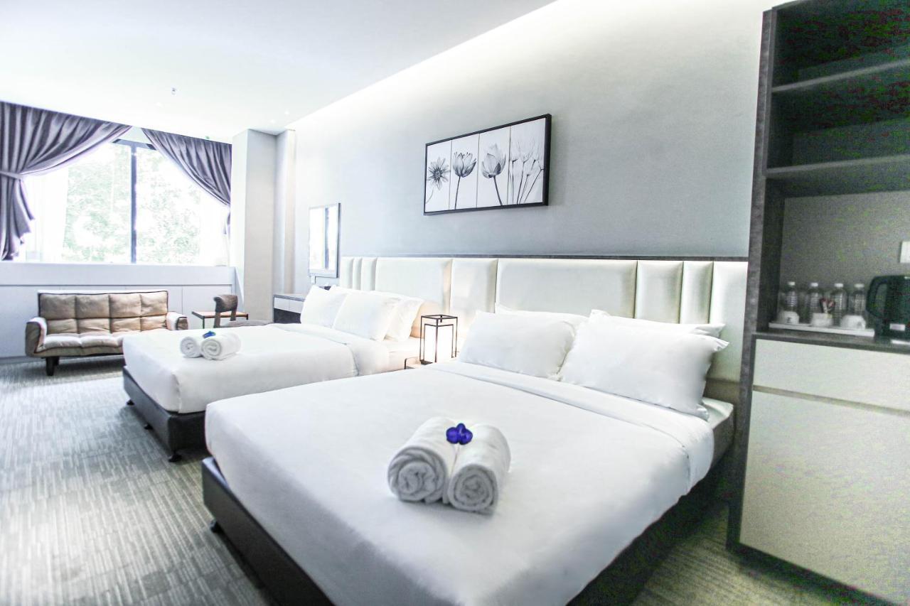 Fives Hotel Dnp Johor Bahru Exteriör bild