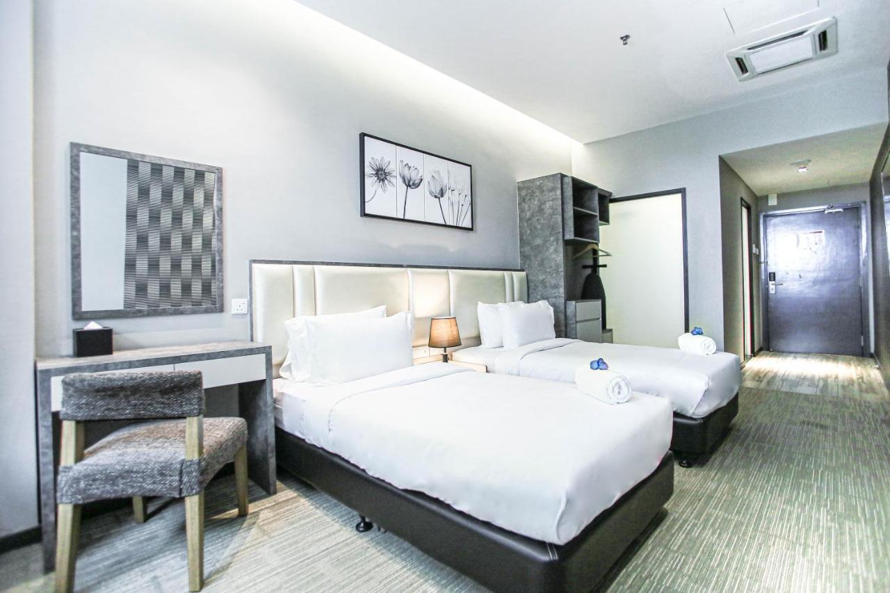 Fives Hotel Dnp Johor Bahru Exteriör bild